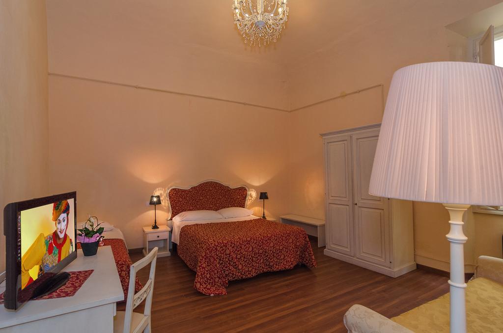 Hotel Galileo Pisa Buitenkant foto