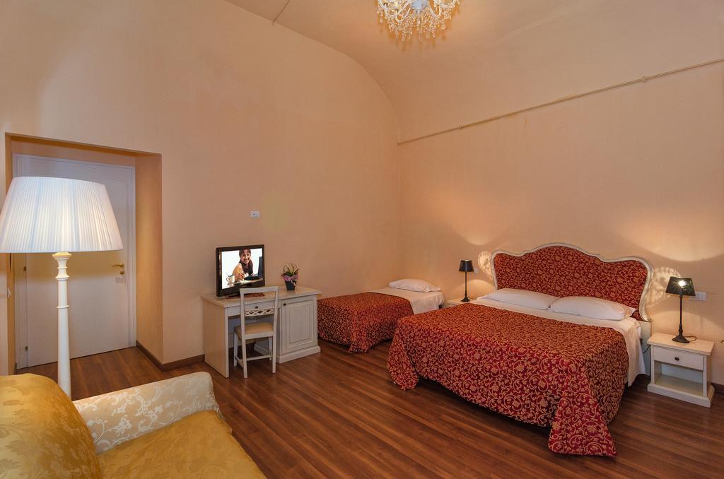 Hotel Galileo Pisa Buitenkant foto